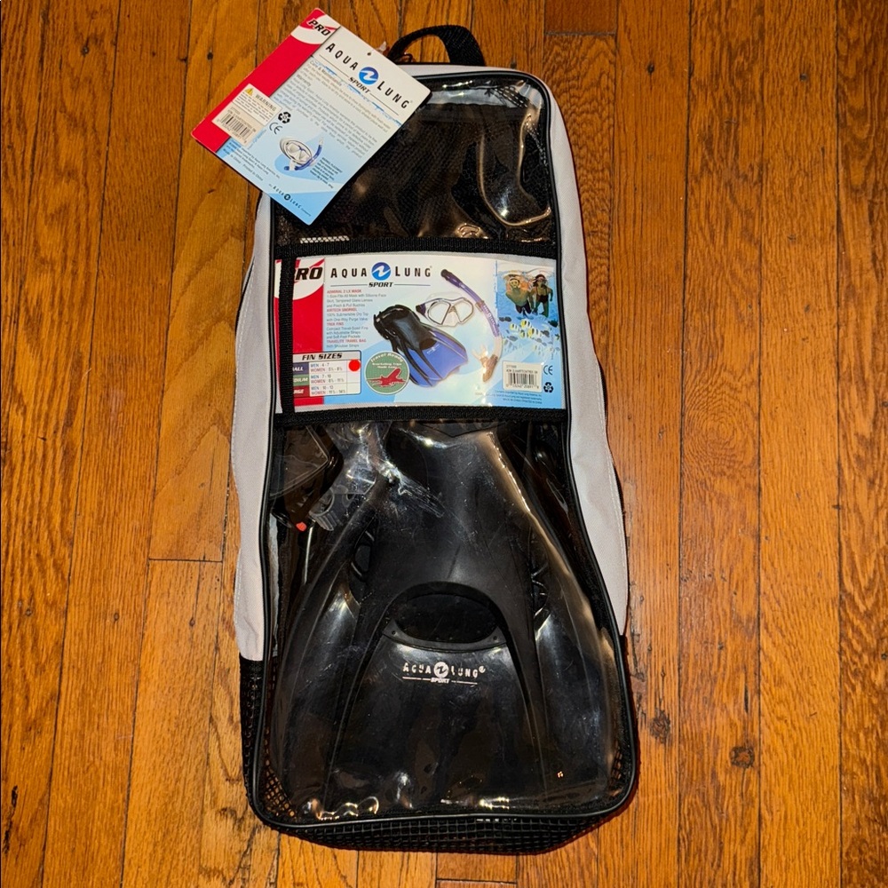 New Aqua Lung Sport Trek Adult Snorkeling Dive Set Fins Mask Snorkel Bag
